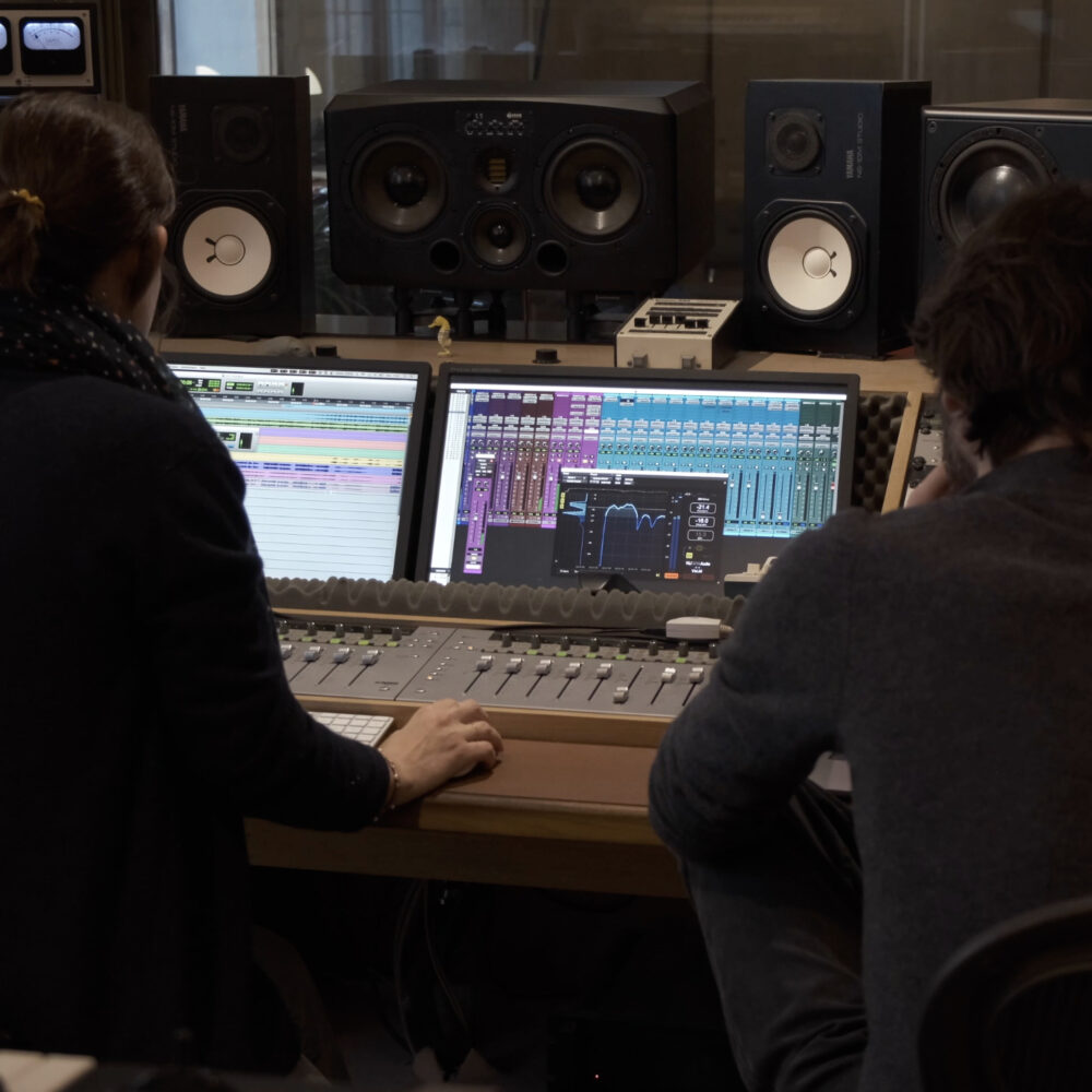 en studio vers foret(^)