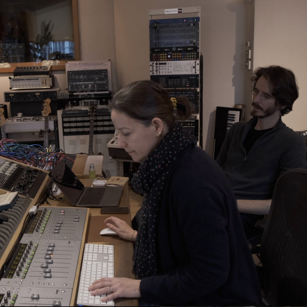 en studio vers foret(^)